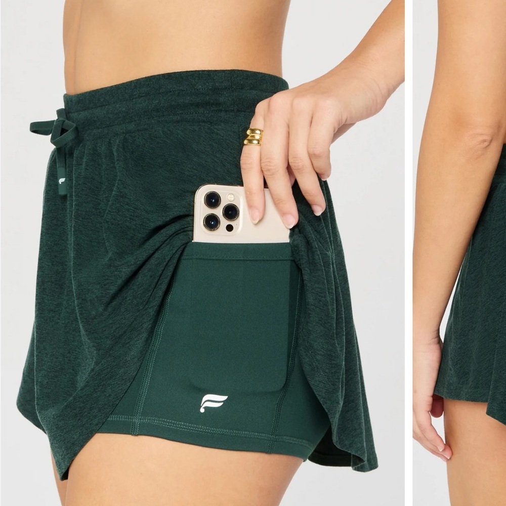 Fabletics Cloud Jersey Flounce Skirt — size M, dark green